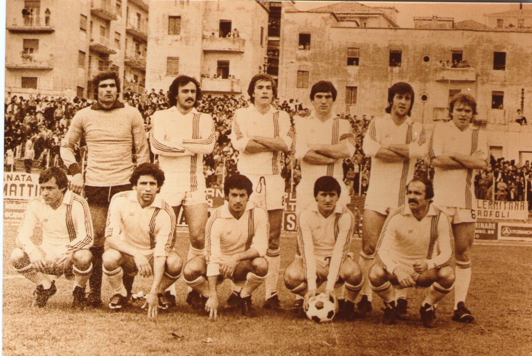 Colori e simboli dell'Unione Sportiva Salernitana 1919 Wikipedia Colori e simboli dell'Unione Sportiva Salernitana 1919 Wikipedia